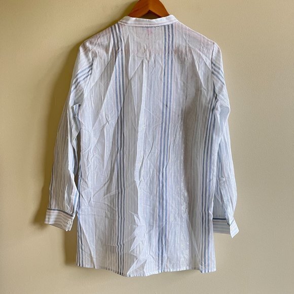 Vince Camuto The Regina Top Light Blue Striped V Neck Button Up Womens Size M - Picture 5 of 5